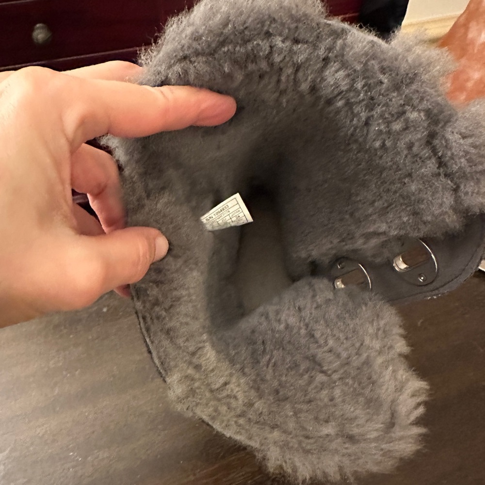 EUC UGG Classic Short Turn Lock Boots Grey Suede Shearling Sheepskin Wm 7 - Picture 14 of 16